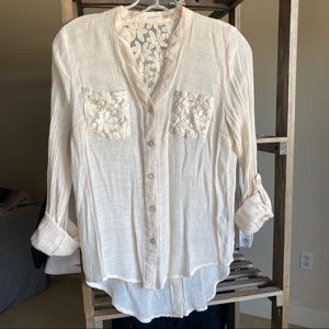 Blu Pepper cream flower embroidery buttondown